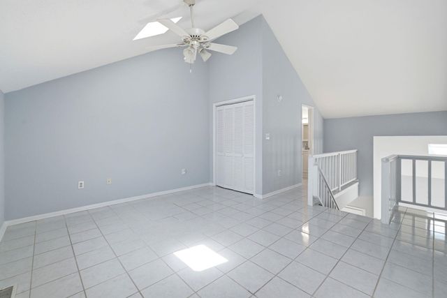 600 37th Ave N Apt 207, Myrtle Beach, SC 29577