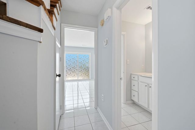 600 37th Ave N Apt 207, Myrtle Beach, SC 29577