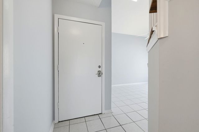 600 37th Ave N Apt 207, Myrtle Beach, SC 29577