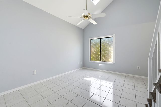 600 37th Ave N Apt 207, Myrtle Beach, SC 29577