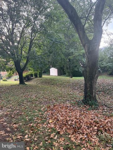 2408 SWATARA ST, Harrisburg, PA 17104