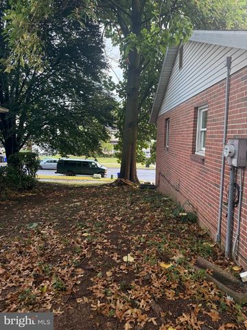 2408 SWATARA ST, Harrisburg, PA 17104