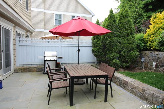 288 Davis Avenue 1, Greenwich, CT 06830