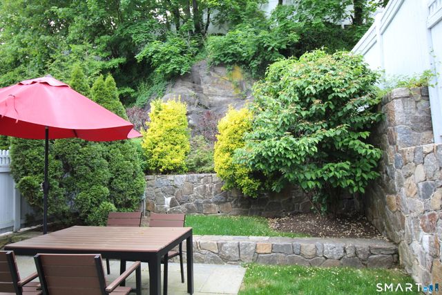 288 Davis Avenue 1, Greenwich, CT 06830