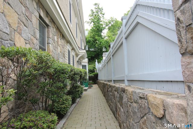 288 Davis Avenue 1, Greenwich, CT 06830