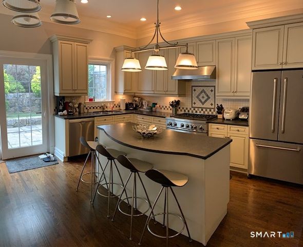 288 Davis Avenue 1, Greenwich, CT 06830