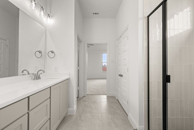 128 Trinity Street, Grandview, TX 76050