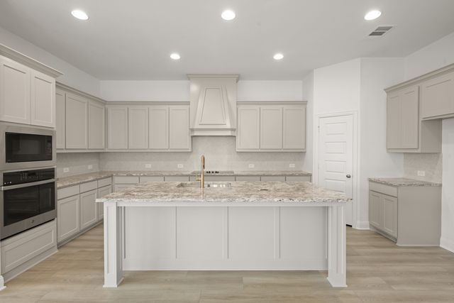 128 Trinity Street, Grandview, TX 76050