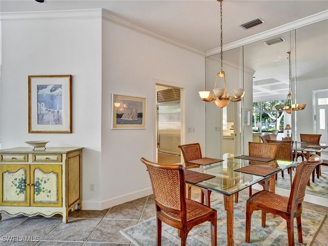 210 2nd ST S 1C, Naples, FL 34102