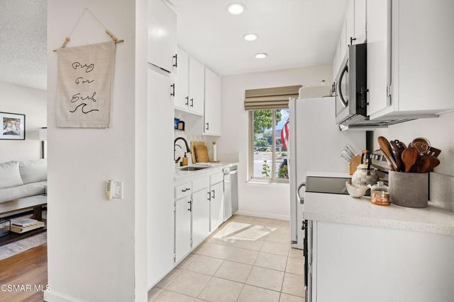 1659 E Avenida De Las Flores, Thousand Oaks, CA 91362