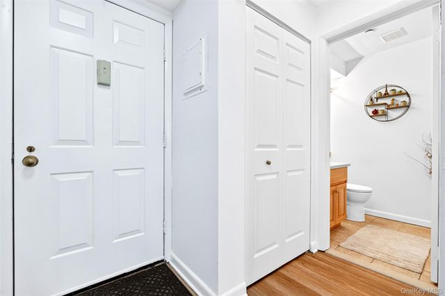 24 Carhart Avenue 211, White Plains, NY 10605