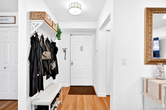 24 Carhart Avenue 211, White Plains, NY 10605