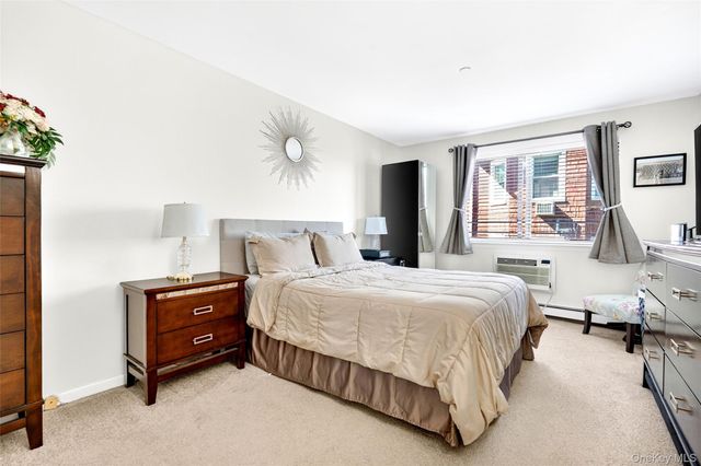 24 Carhart Avenue 211, White Plains, NY 10605