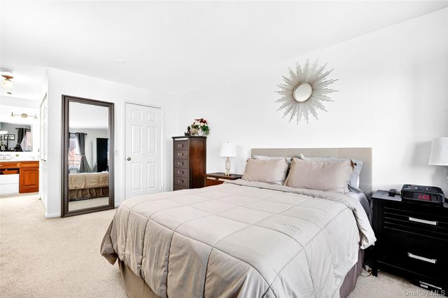 24 Carhart Avenue 211, White Plains, NY 10605