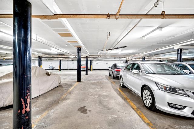 24 Carhart Avenue 211, White Plains, NY 10605