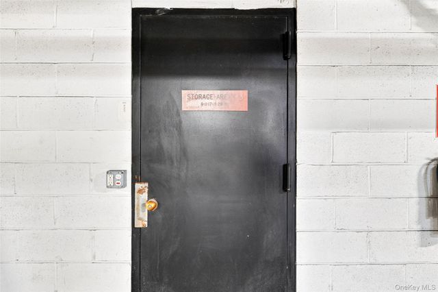 24 Carhart Avenue 211, White Plains, NY 10605