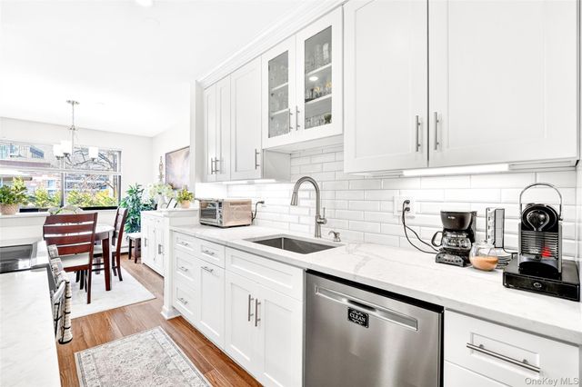 24 Carhart Avenue 211, White Plains, NY 10605