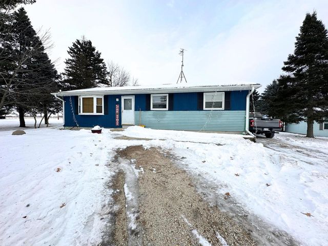 2902 Tilden AVENUE, Delavan, WI 53115