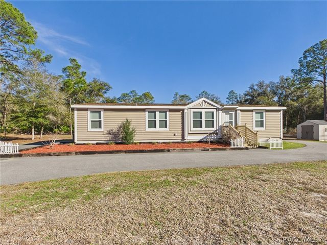 8252 N Elmtree Avenue, Crystal River, FL 34428