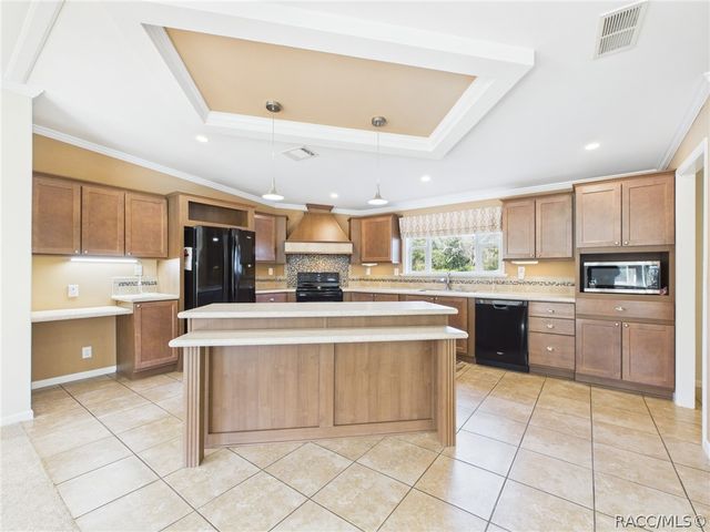 8252 N Elmtree Avenue, Crystal River, FL 34428