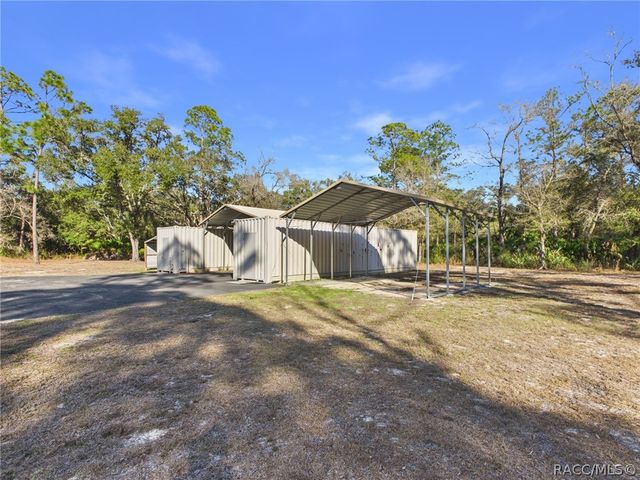 8252 N Elmtree Avenue, Crystal River, FL 34428