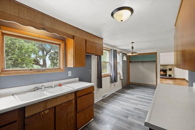 4364 Vilas Road, Cottage Grove, WI 53527