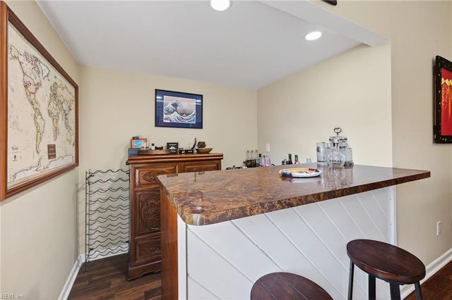 1008 Timber CT, Virginia Beach, VA 23454