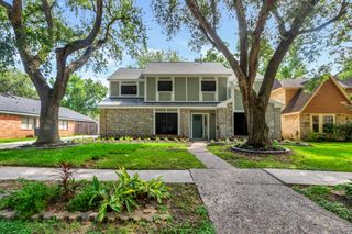 1706 W Hedgecroft Drive, El Lago, TX 77586
