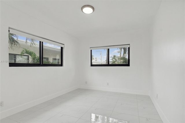 8010 Crespi Blvd 4, Miami Beach, FL 33141