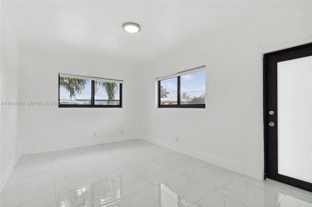 8010 Crespi Blvd 4, Miami Beach, FL 33141