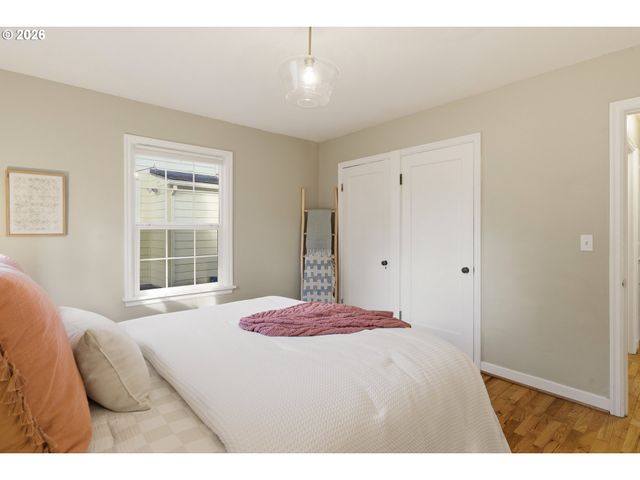 16510 MAPLE Cir, Lake Oswego, OR 97034