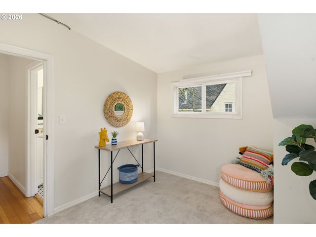 16510 MAPLE Cir, Lake Oswego, OR 97034