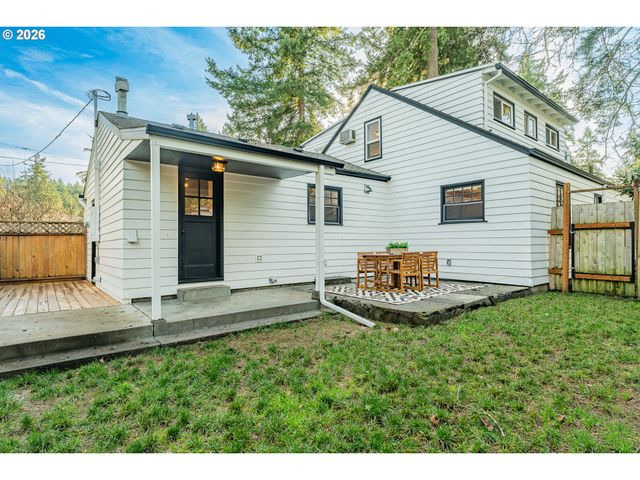 16510 MAPLE Cir, Lake Oswego, OR 97034