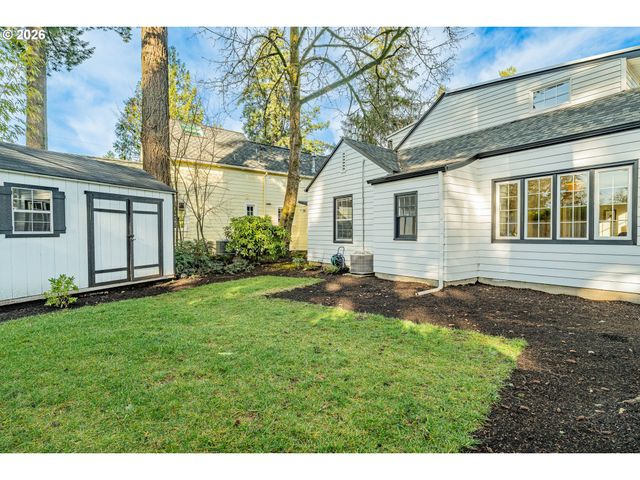 16510 MAPLE Cir, Lake Oswego, OR 97034
