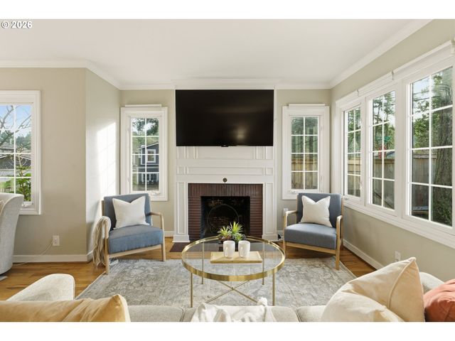 16510 MAPLE Cir, Lake Oswego, OR 97034