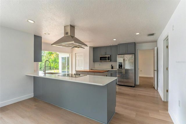 3225 ROSERY ROAD NE, Largo, FL 33771