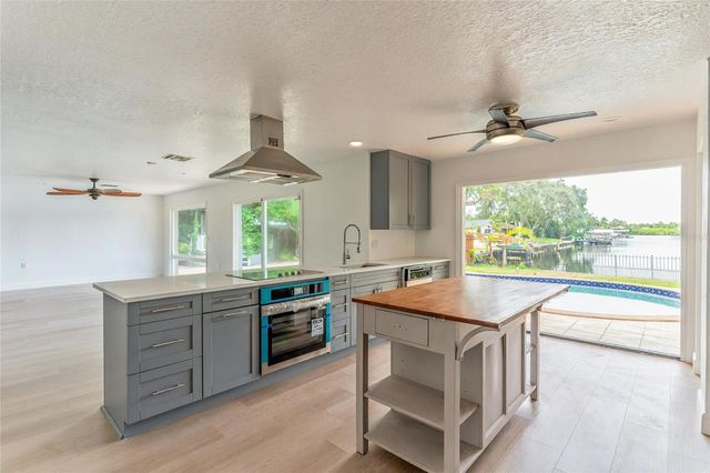 3225 ROSERY ROAD NE, Largo, FL 33771