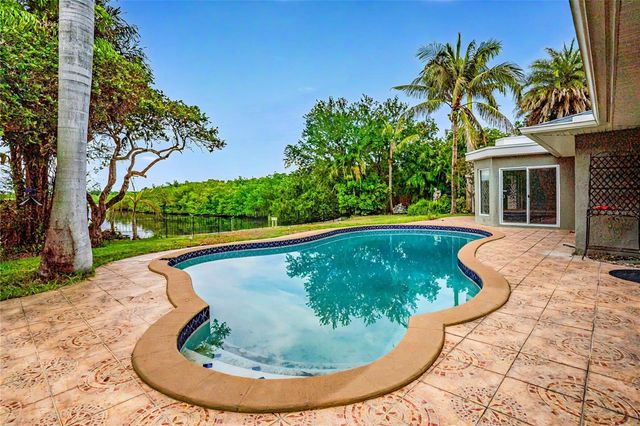 3225 ROSERY ROAD NE, Largo, FL 33771