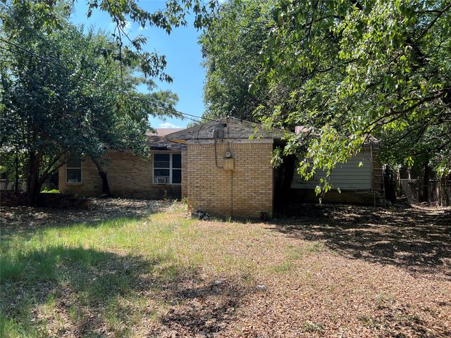 4709 Trail Lake Drive, Fort Worth, TX 76133