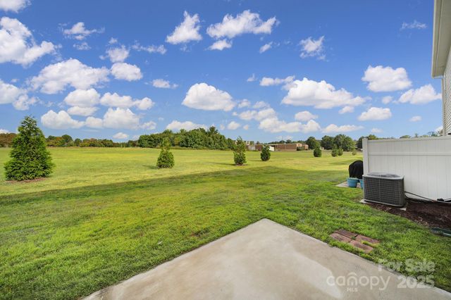 832 Summerlake Drive, Fort Mill, SC 29715