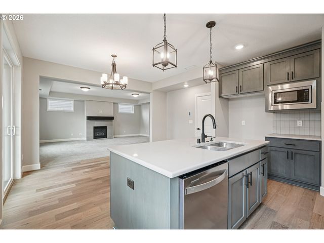 1927 Se 27TH St, Battle Ground, WA 98604