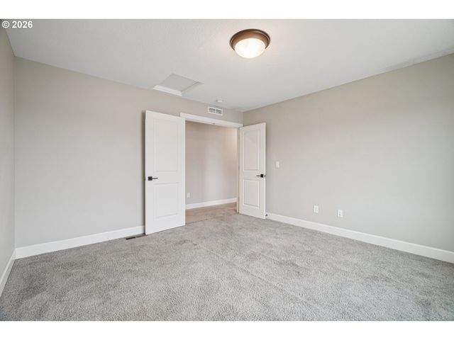 1927 Se 27TH St, Battle Ground, WA 98604