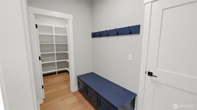 3525 173rd Place SW, Lynnwood, WA 98037