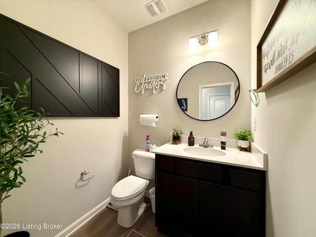 8403 Gateway Run Rd, Louisville, KY 40229