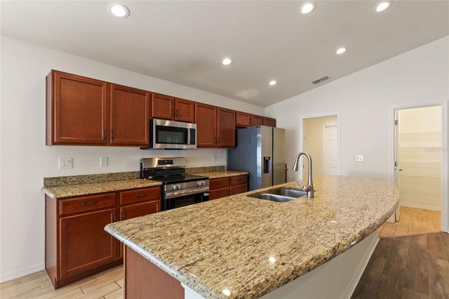 2009 DANES COURT, Lakeland, FL 33810