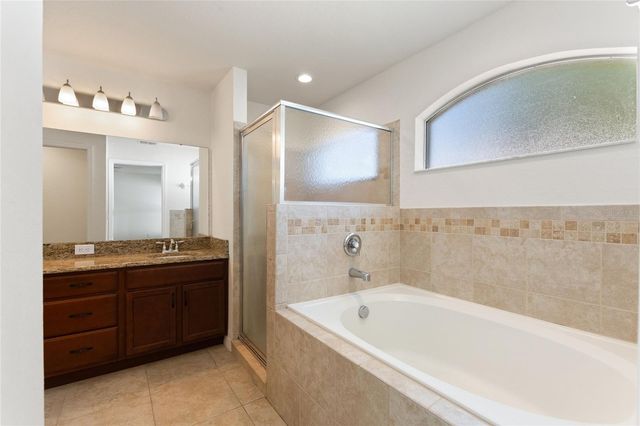 2009 DANES COURT, Lakeland, FL 33810