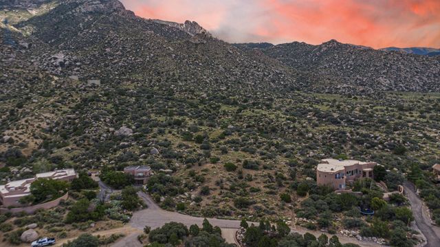 58 Rock Point Place NE, Albuquerque, NM 87122