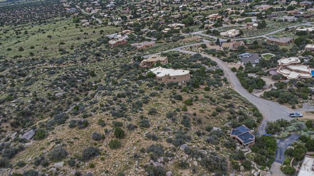 58 Rock Point Place NE, Albuquerque, NM 87122