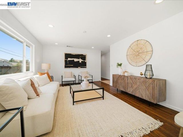 7654 Cardigan St, Dublin, CA 94568