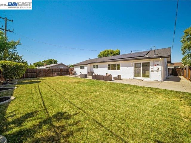 7654 Cardigan St, Dublin, CA 94568